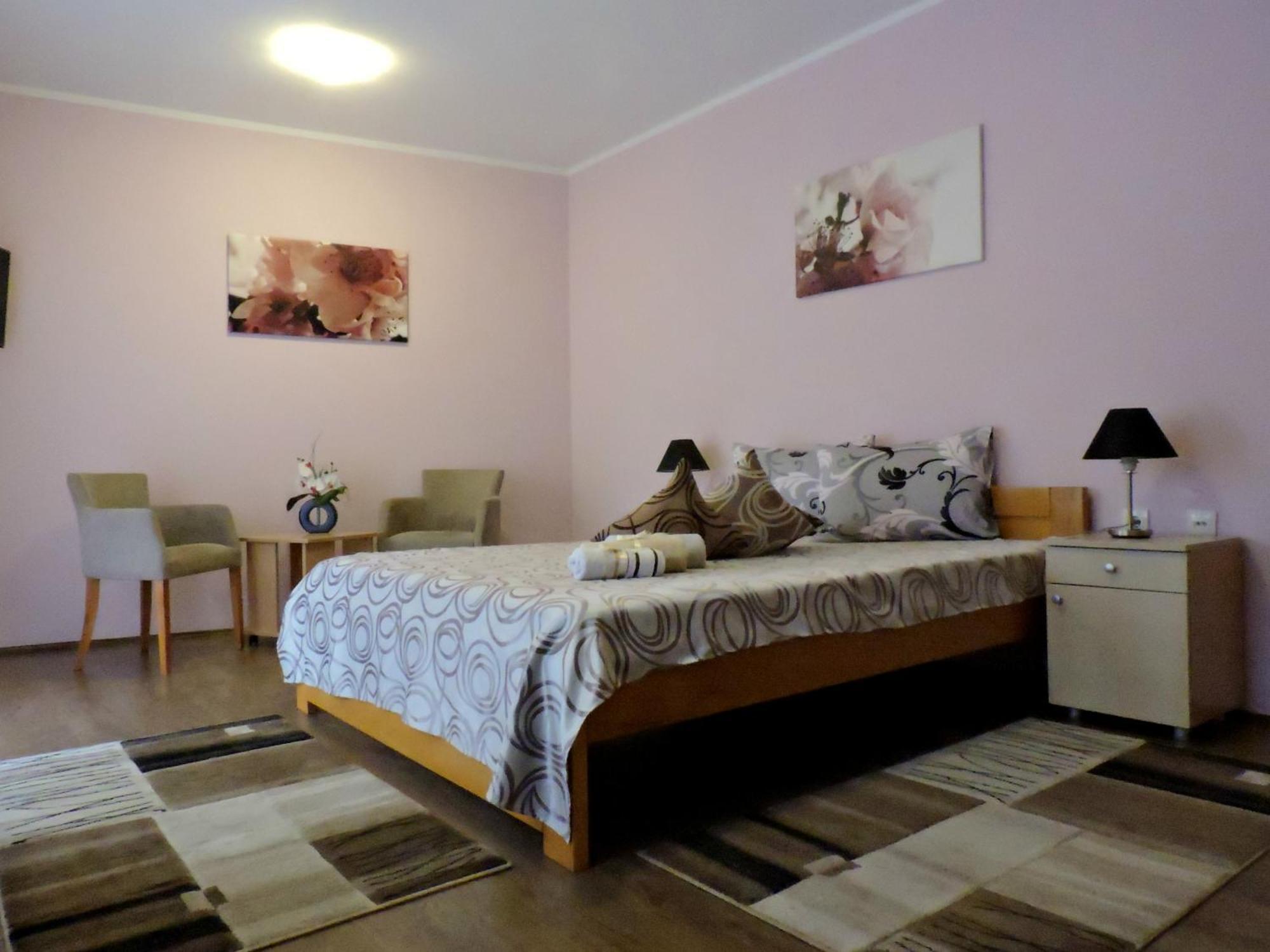 B&B Zmajevo Gnezdo 021 Sremska Kamenica Esterno foto
