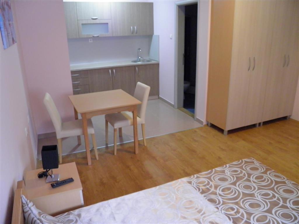 B&B Zmajevo Gnezdo 021 Sremska Kamenica Esterno foto