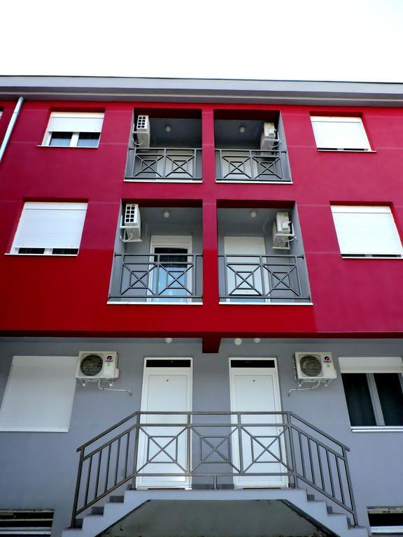 B&B Zmajevo Gnezdo 021 Sremska Kamenica Esterno foto