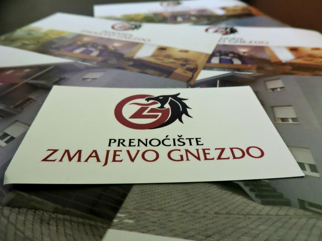 B&B Zmajevo Gnezdo 021 Sremska Kamenica Esterno foto