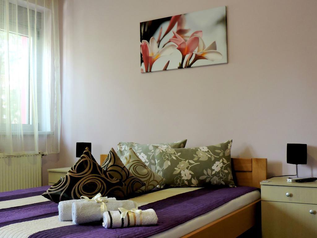 B&B Zmajevo Gnezdo 021 Sremska Kamenica Camera foto