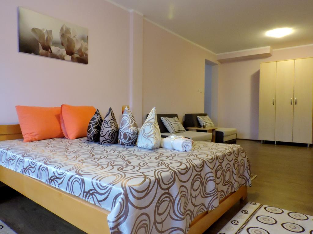 B&B Zmajevo Gnezdo 021 Sremska Kamenica Esterno foto
